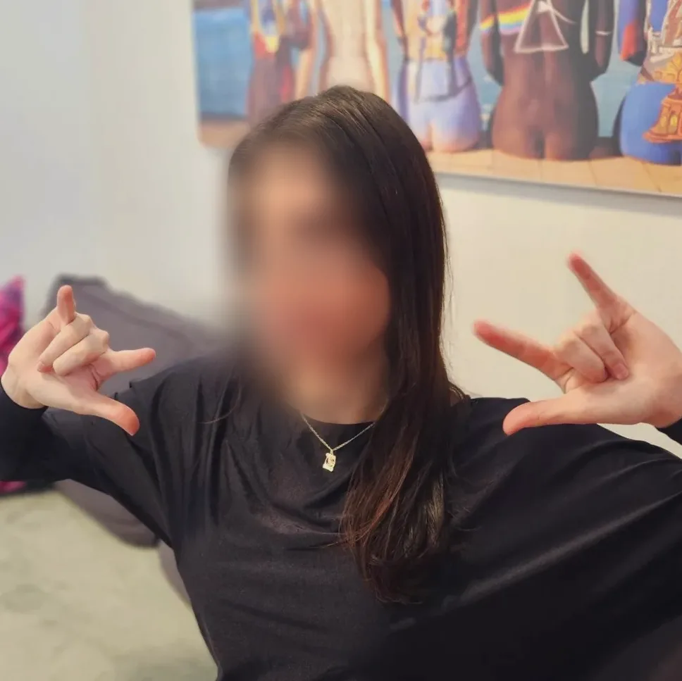 Annika, 27