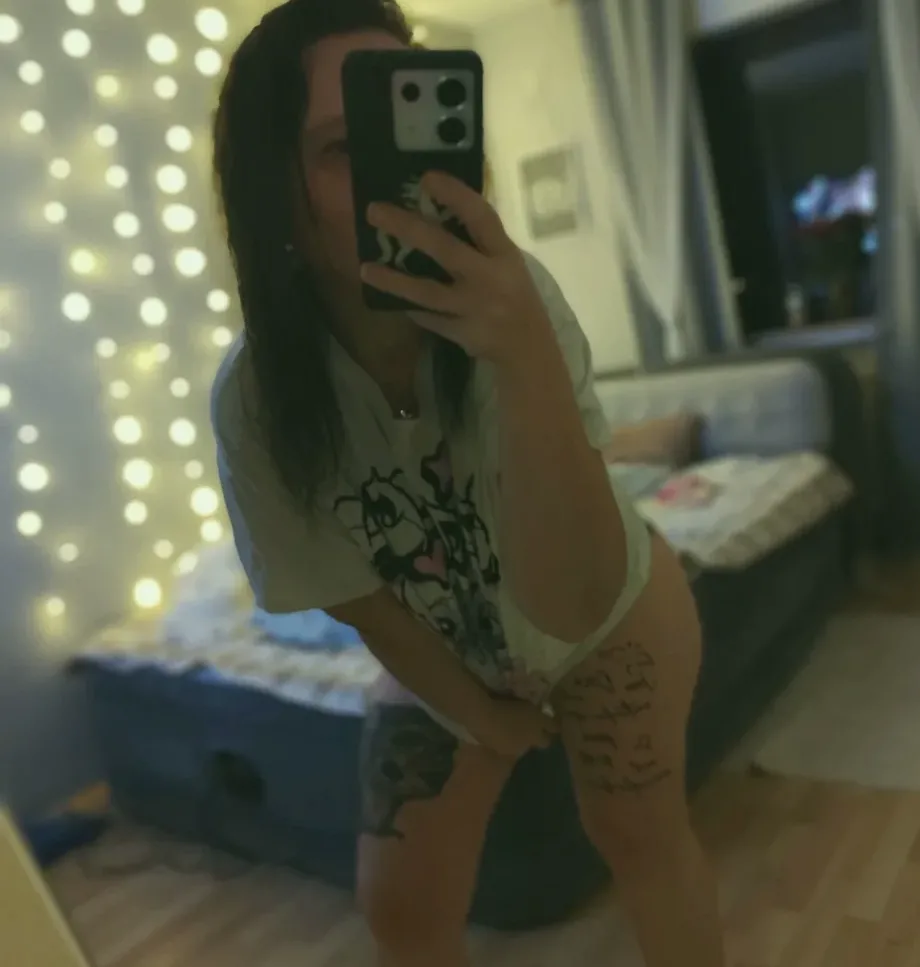 Dalia, 36