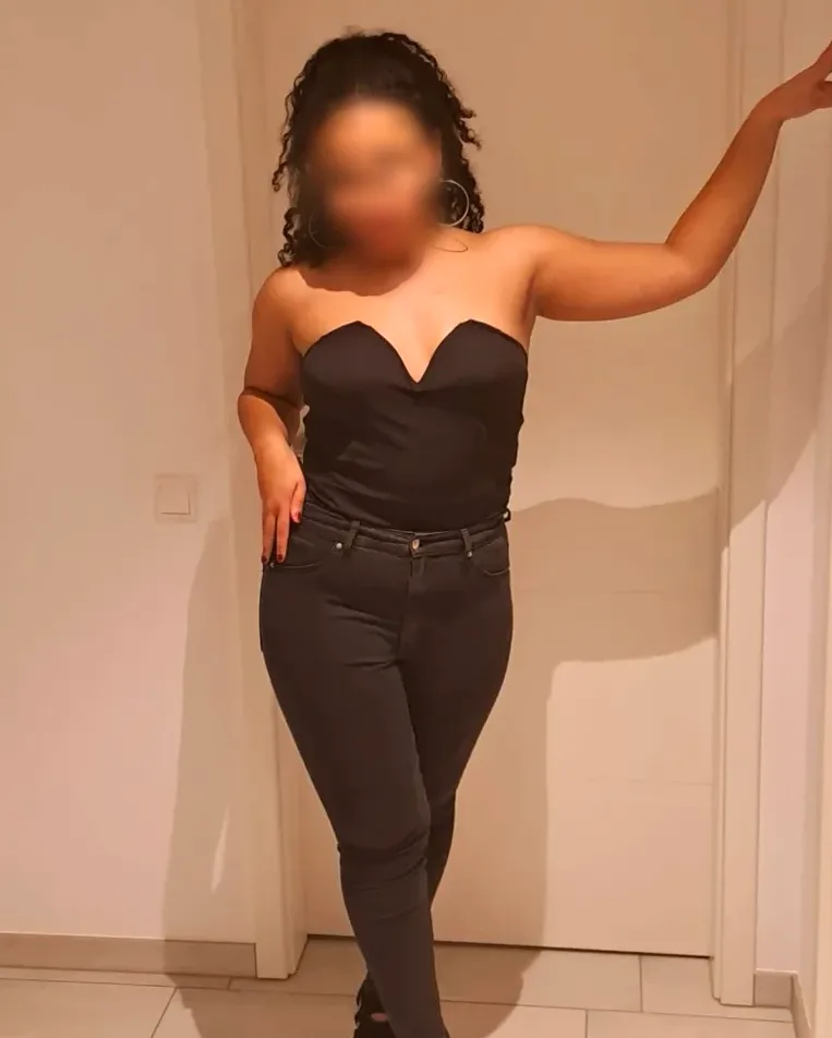 Edith, 27