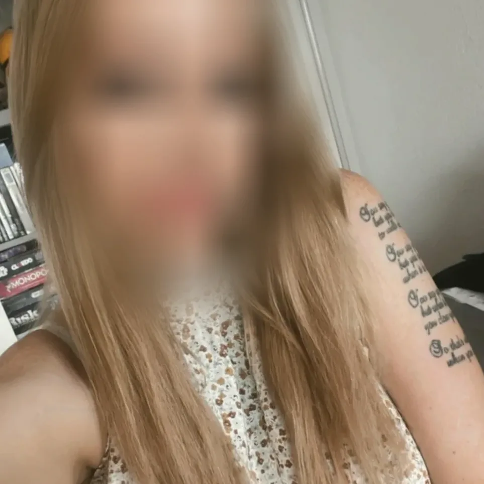 Emelie, 30