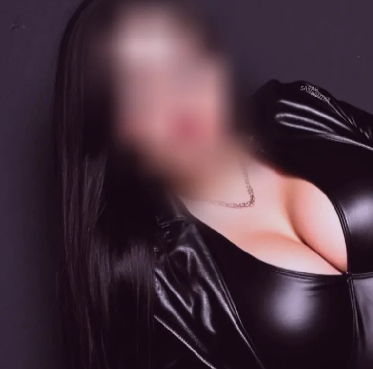 Jasmine, 37