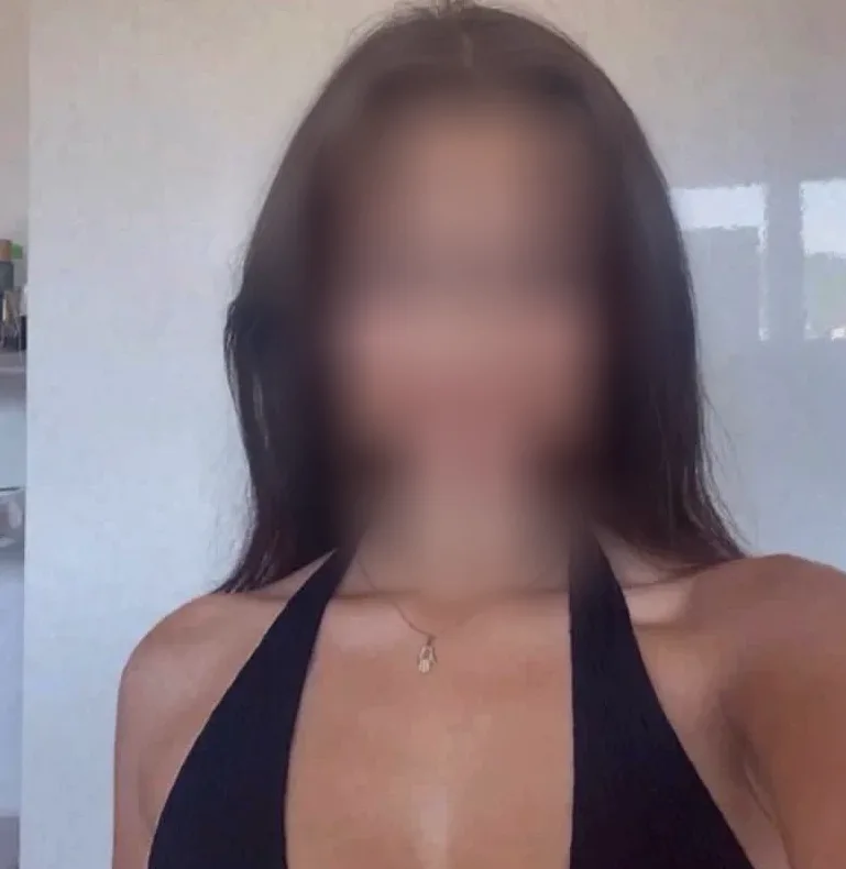 Jasmine, 23