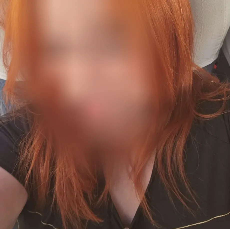 Lena, 25