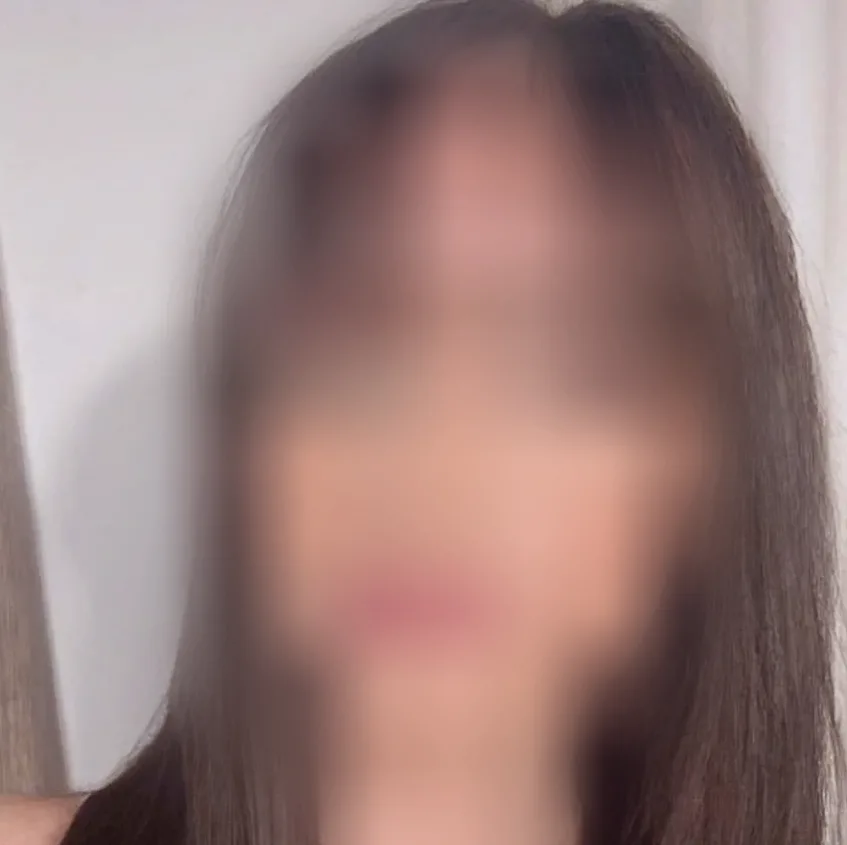 Maja, 23