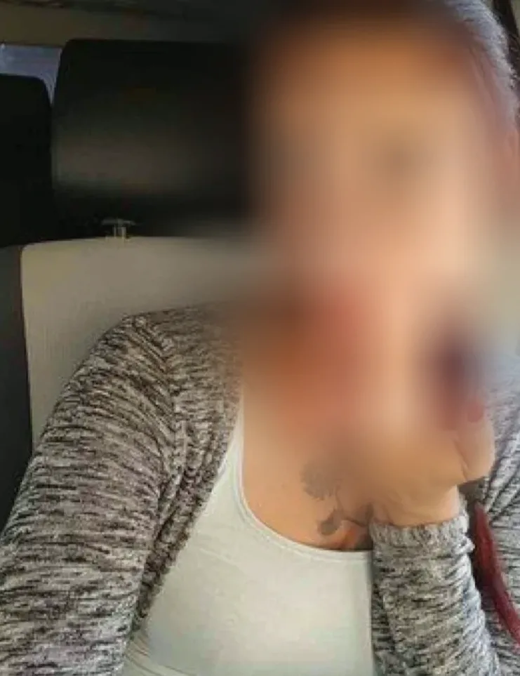 Signe, 39