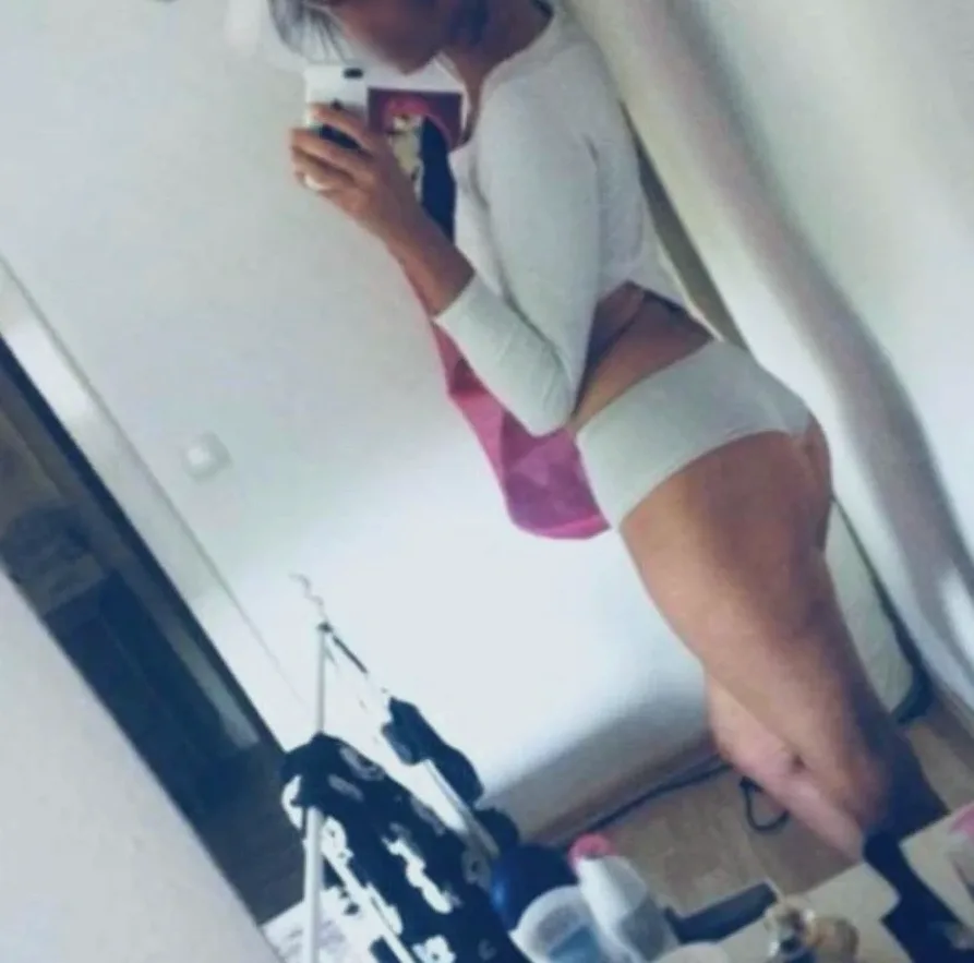 Zainab, 31